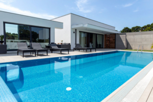 Qué productos necesita una piscina